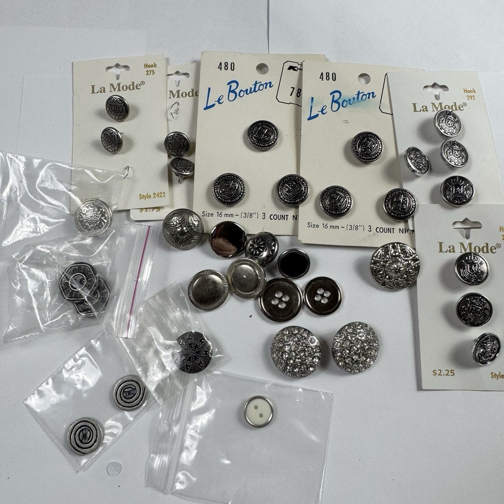 3+ lb Vintage Buttons Lot Color Sorted Mother of Pearl Carded Crafts Sewing - Picture 10 of 16